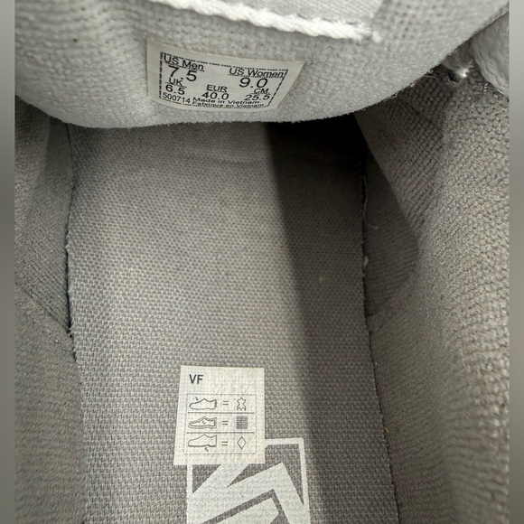 VANS Knu Skool Chunky Grey Silver Shoes - Women’s Size 9 Men’s 7.5 - EUC - Picture 8 of 8